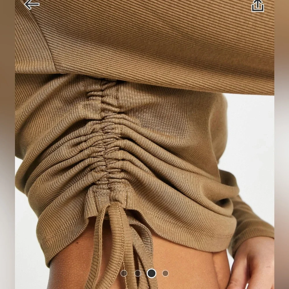 Side Runched Ribbed Top - Picture 3 of 3